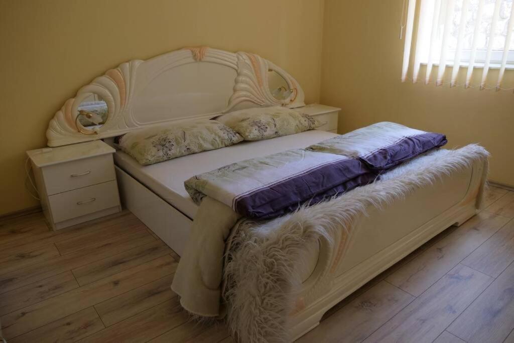 Apartman Carsko Rijeka Exterior photo